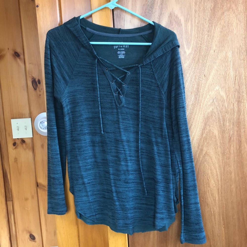 Women’s long sleeve